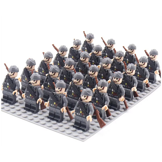 WWII German Army Troop Pack – 24 Soldiers + Baseplate