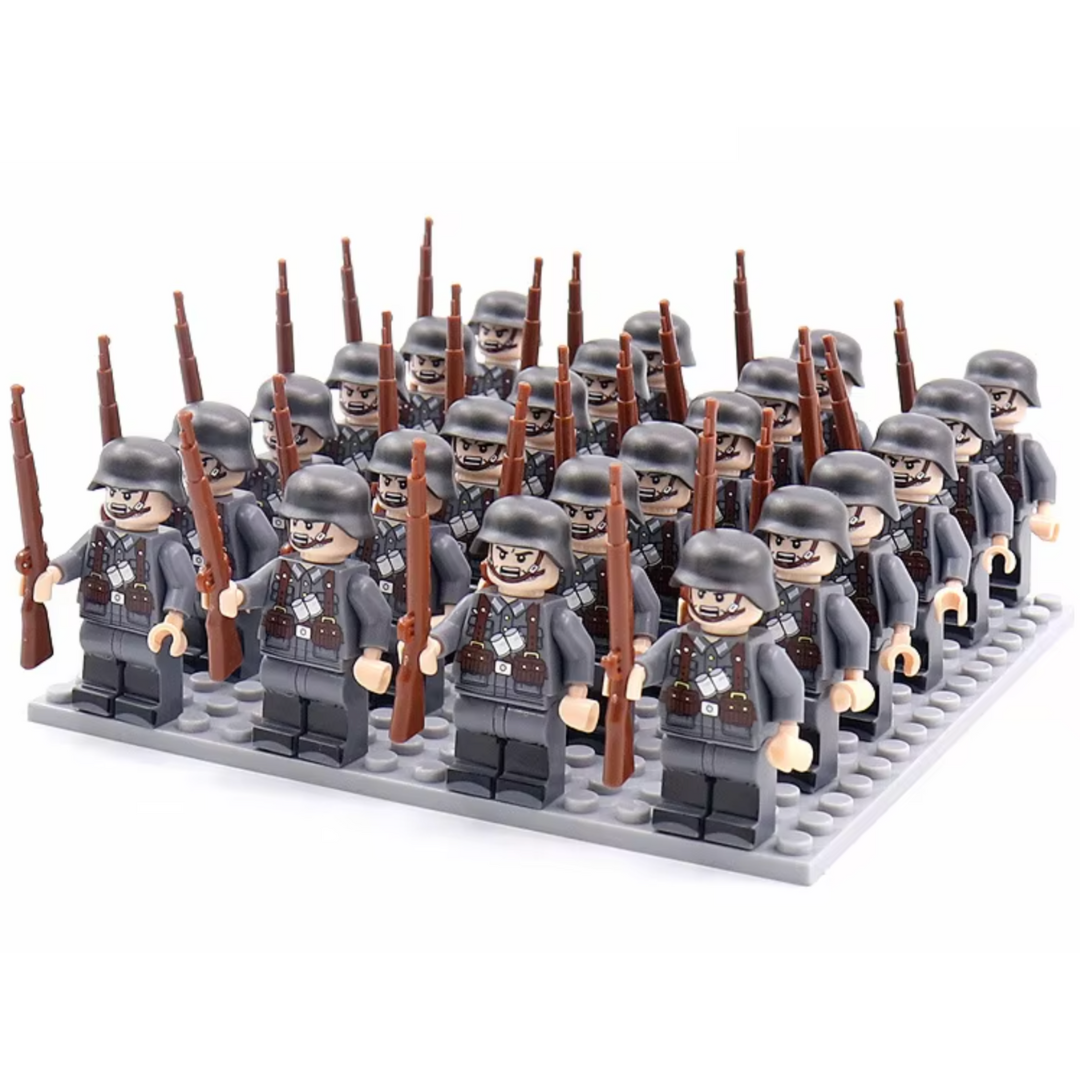 WWII German Rifle Squad – 24 Soldiers + Baseplate (Style 2)